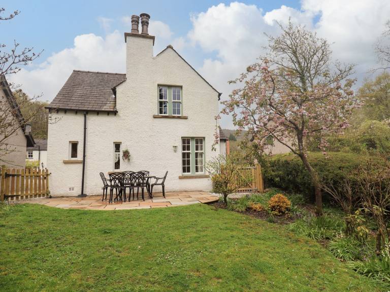 Cottage  Newby Bridge