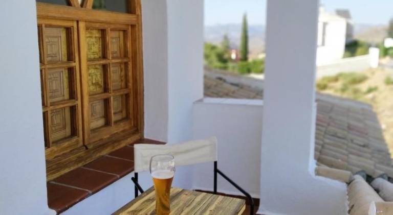 Fully equipped lovely villa with private pool, terrace & yard | Suitable for remote work | Dogs allowed — photo 5