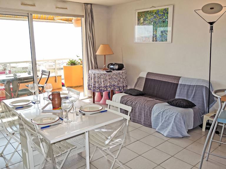 Holiday apartment with patio | Sea view | Beach nearby | Pets allowed — photo 4
