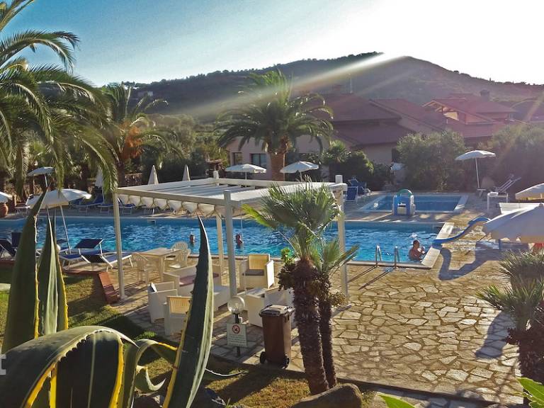 Charming house with sauna, BBQ & yard | Dogs allowed in Capoliveri