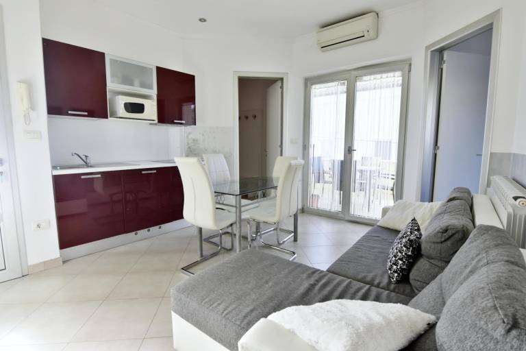 Rental apartment with terrace | City view — photo 3