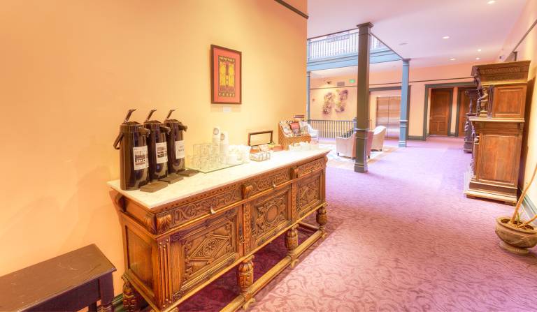 Montvale Hotel — photo 2