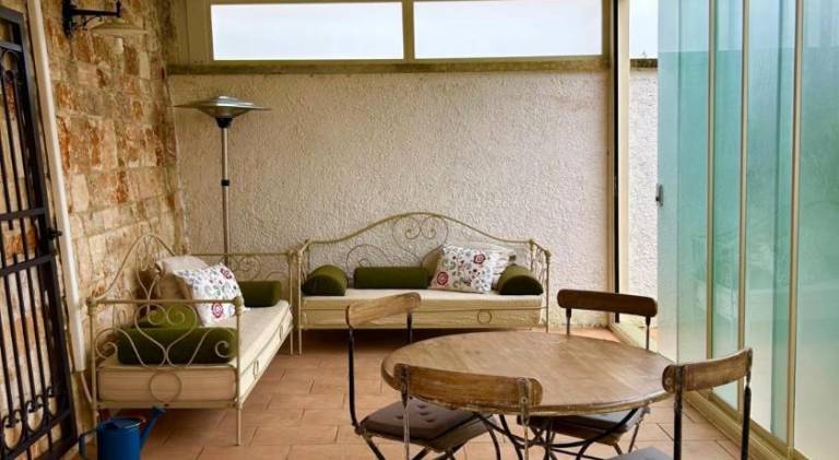 Vacation home with pool — photo 4