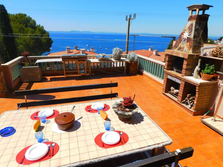 Fully equipped spacious house with barbeque, terrace & yard | Next to the beach | Pet-friendly — photo 5