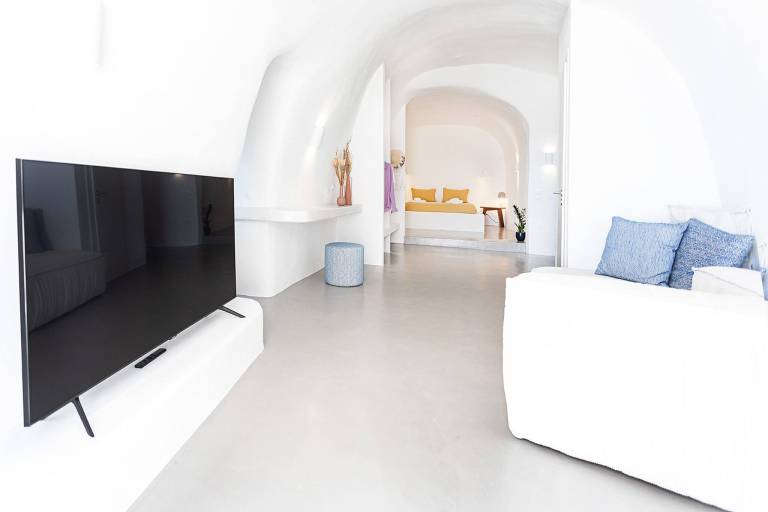 Family-friendly wonderful rental apartment with jacuzzi & terrace | City view | Pet-friendly — photo 3