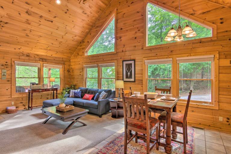 Hot Tub Soaks! 'Moonshine Manor' Near Lake Lure — photo 3