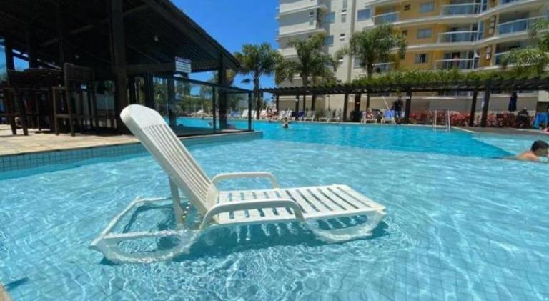 Apartment with pool in Penha