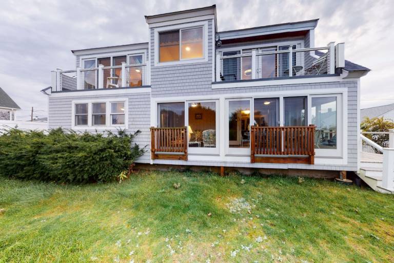 House  West Yarmouth