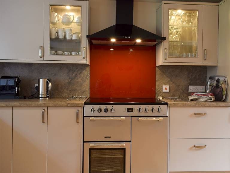 Child-friendly cottage with barbecue & garden | River view | Pets allowed — photo 5