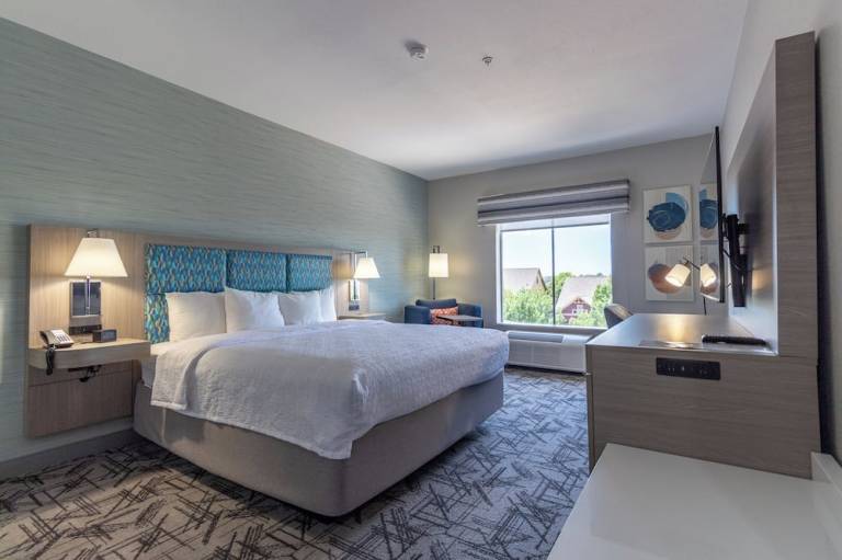 Hampton Inn & Suites Denton