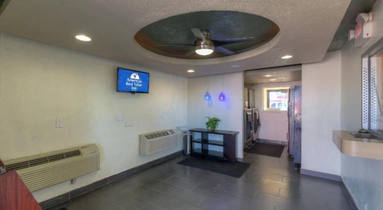 Americas Best Value Inn Amarillo Airport — photo 3