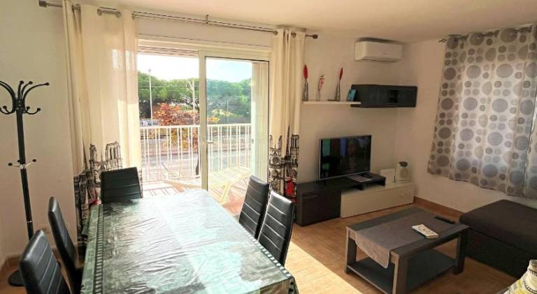 Holiday apartment with pool — photo 4