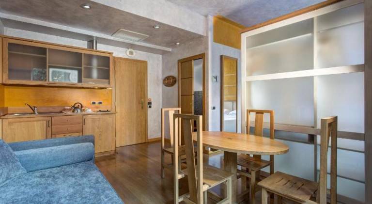 Serviced apartment with patio | Next to Verona Arena | Pets are welcome — photo 2