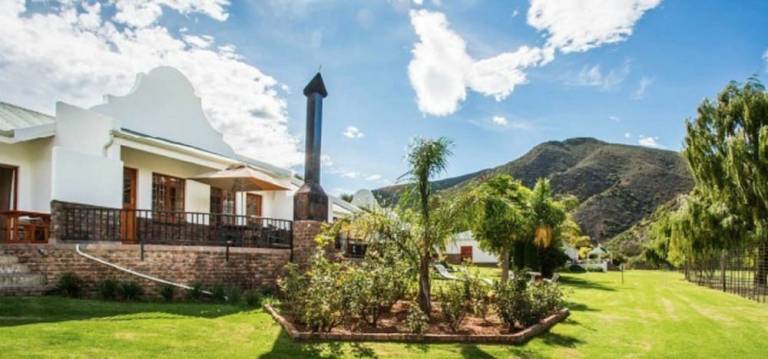 Bed & Breakfast  Oudtshoorn