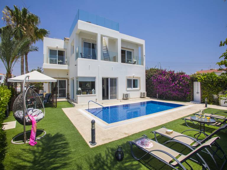 Near Ayia Napa CentreVilla Atlantis