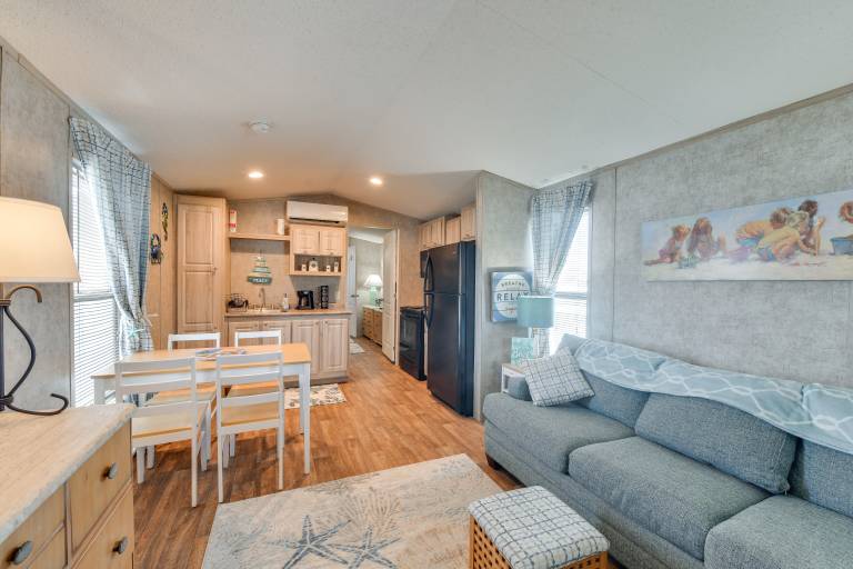 2 Mi to Anna Maria Island: Newly Built Home! — photo 3