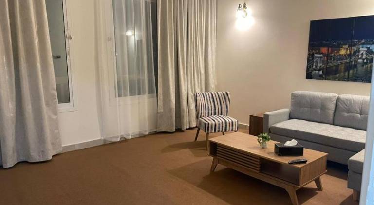 Rental apartment with terrace & garden — photo 2
