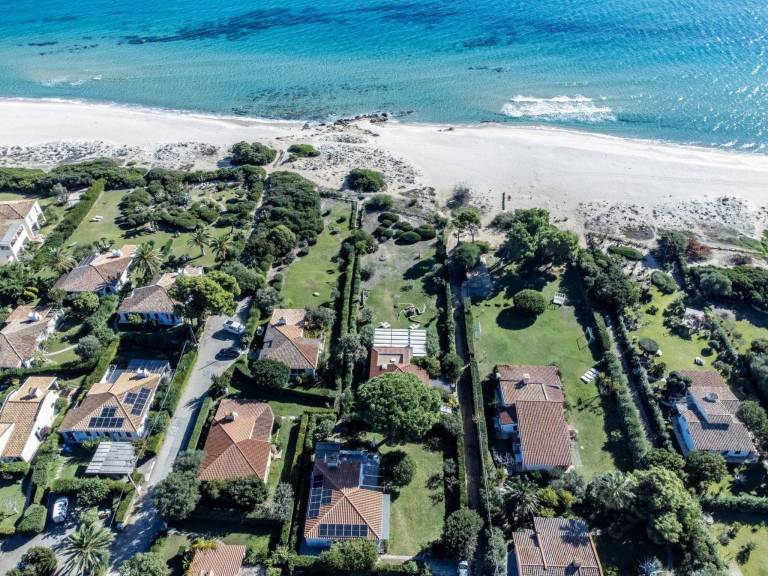 House with yard, barbeque & patio | Nature view | Beach nearby | Dogs allowed — photo 2