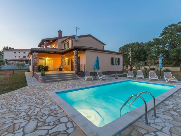 Vacation home with private pool, grill & yard | Nature view in Porec