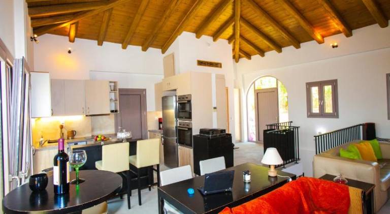 Fully equipped beautiful villa with garden, barbeque & terrace | Beach nearby | Suitable for remote work | Pet-friendly — photo 5