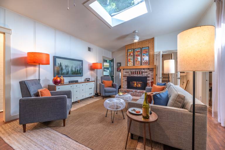 Vacation home with BBQ, patio & yard | Suitable for remote work — photo 2