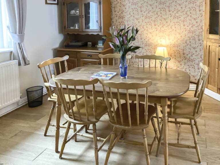 Family-oriented cottage with garden | River view | Dogs allowed — photo 4