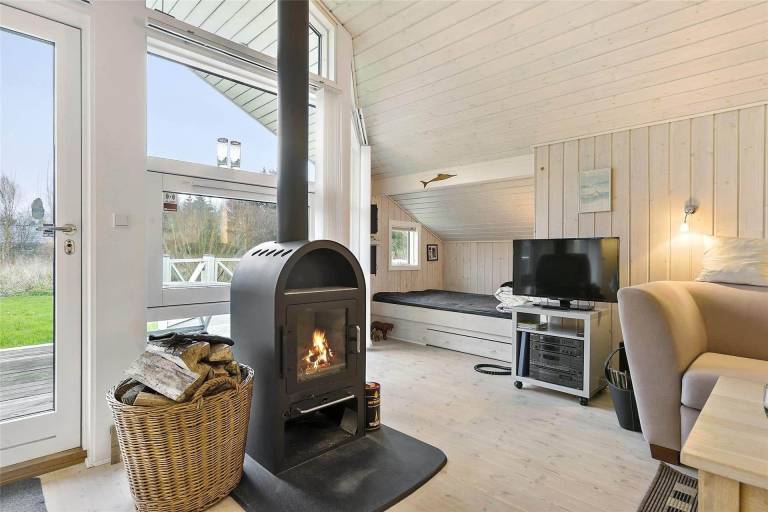 Vacation home with barbecue & terrace — photo 2