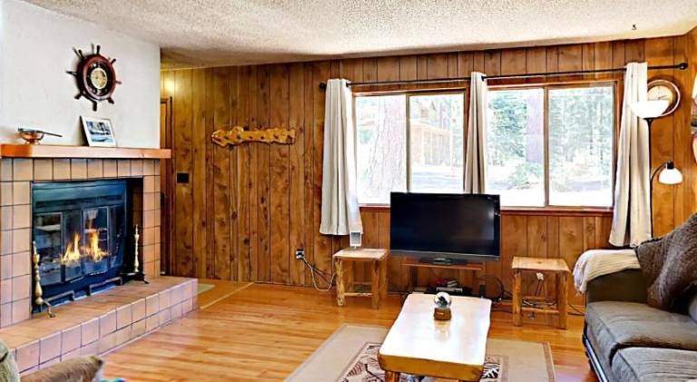Vacation home with 3 rooms for 6 persons in Tahoe City, CA