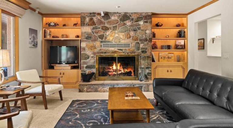Vacation home with barbecue, yard & hot tub | Perfect for remote work in Sedona, AZ
