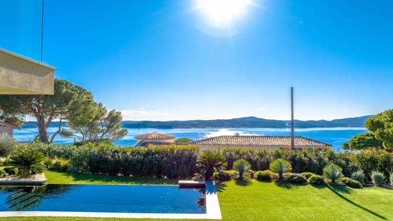 Villa with sauna, yard & barbecue | Panoramic view — photo 4
