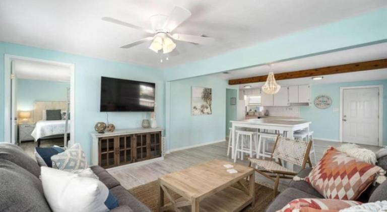 Cozy Beach Home With Gameroom Near Sea Isle Marina — photo 2