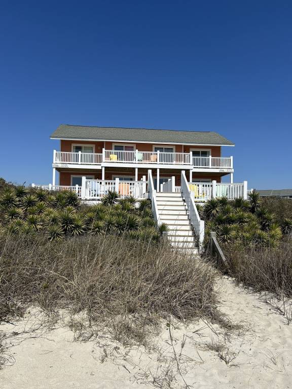 House Emerald Isle