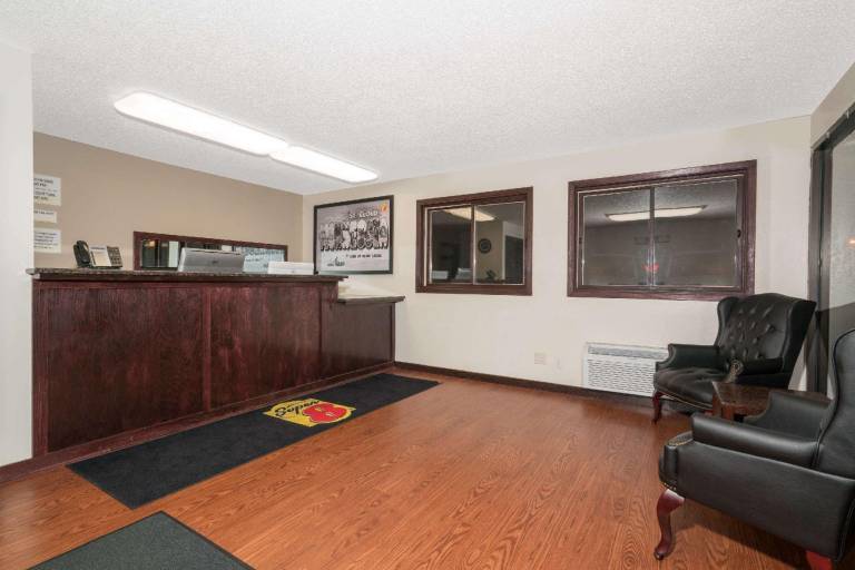 Super 8 By Wyndham St. Cloud — photo 2