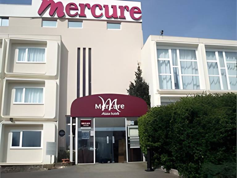 Brit Hotel Rouen Sud Val De Reuil in Val-de-Reuil