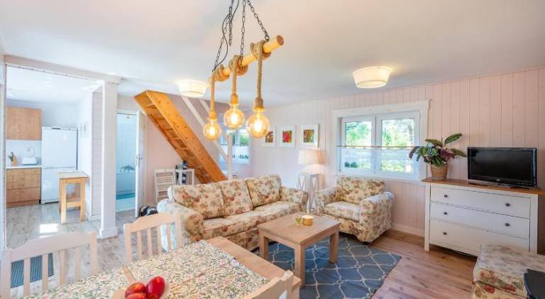 Vacation home with garden, grill & terrace — photo 2