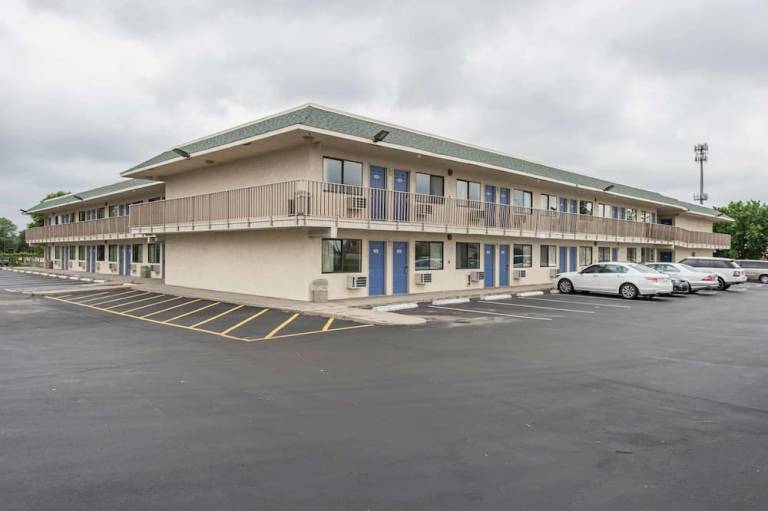 Motel 6 Kansas City MO Airport