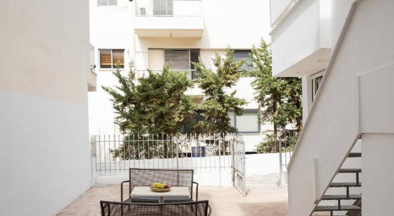 Holiday apartment with patio — photo 3