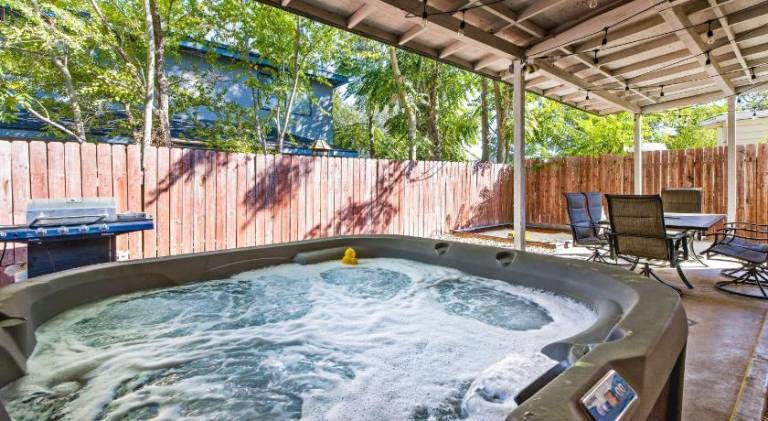 Charming house with jacuzzi | Dogs allowed — photo 4