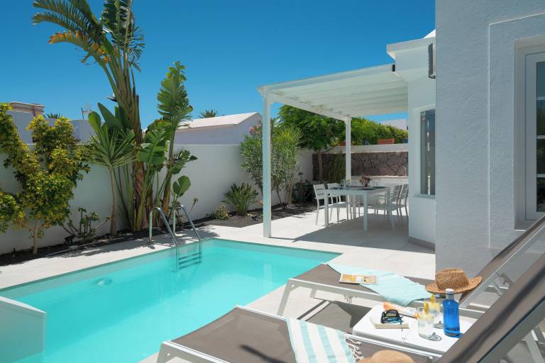 Villa Tías