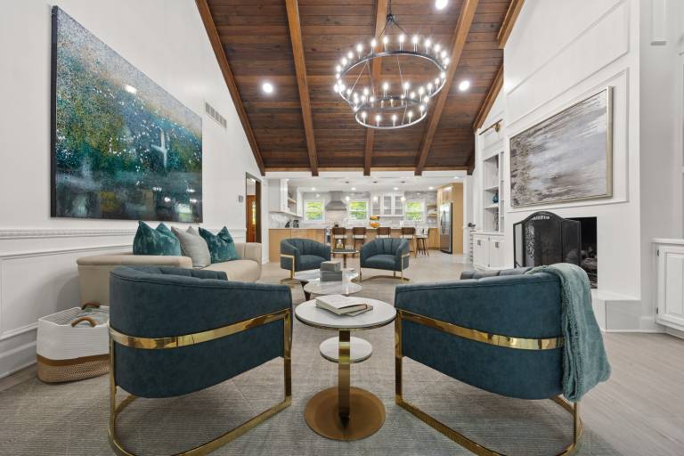 Family-friendly vacation home with private pool & patio | Pets are welcome — photo 4