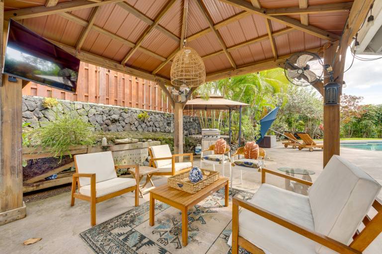 Rooftop Patio! Kailua-Kona Escape 6 Mi to Beach — photo 2