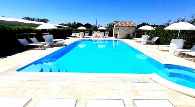 Serviced apartment with pool, terrace & jacuzzi — photo 5