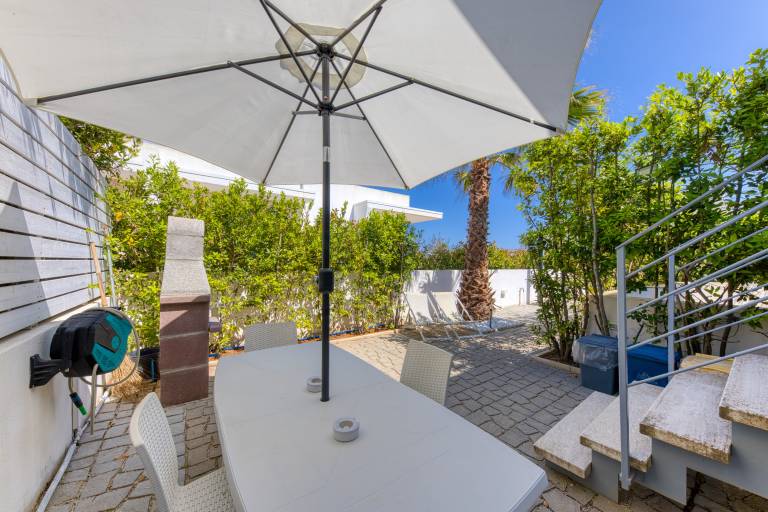 Villa 'Alma Maldive Del Salento' with Private Terrace, Wi-Fi and Air Conditioning in Salve