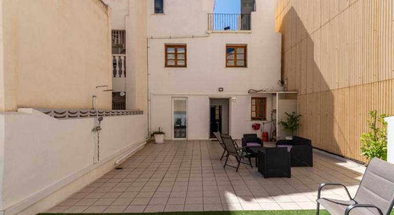 Rental apartment with jacuzzi — photo 4