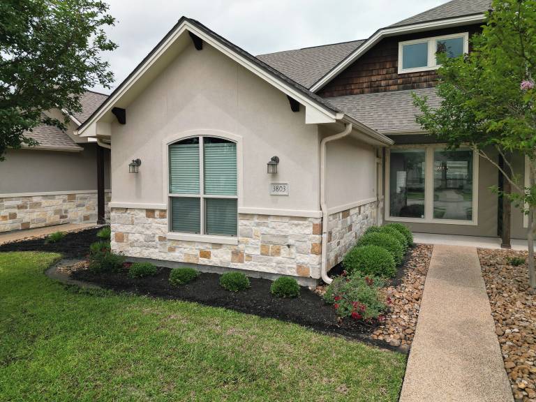 House College Station