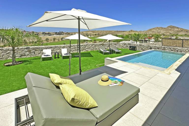 House with garden, terrace & barbeque — photo 2