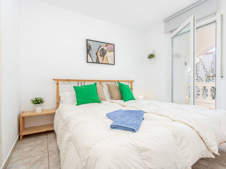 Fully equipped wonderful holiday apartment with terrace & garden | Close to the beach | Pet-friendly — photo 4