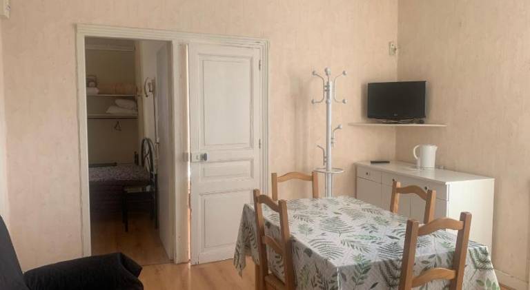 Holiday apartment with 2 rooms for 5 persons in La Bourboule