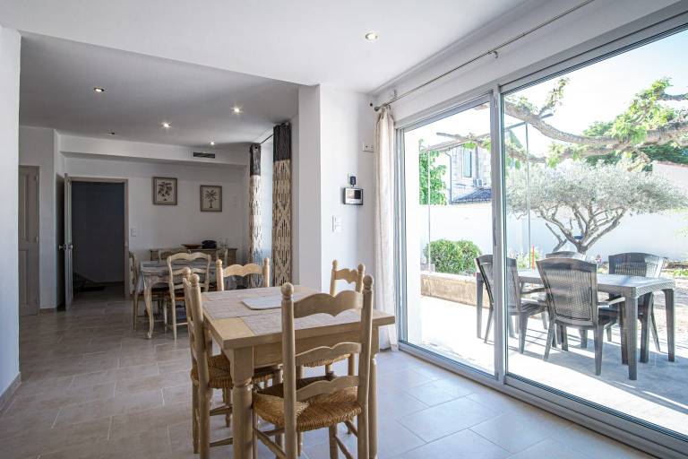 House with terrace, garden & barbecue — photo 2