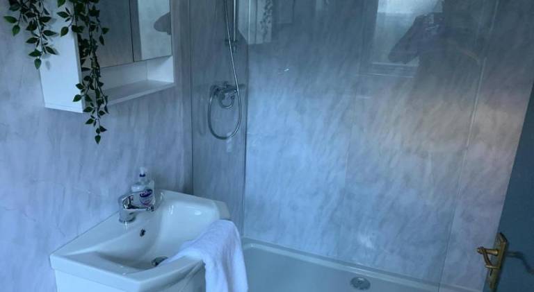 Chic Belfast Hideaway - Sleeps 4 - Parking — photo 5